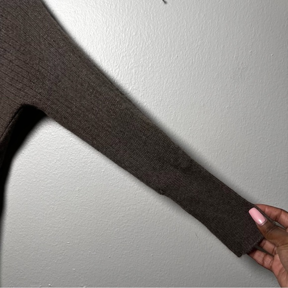 Subtle Luxury Women 100% Cashmere Sweater Medium Chocolate Brown Academia Cardig - Picture 4 of 9